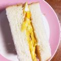 ﾂﾎﾞﾐ's cooksnap of when they made 卵一個でレンジでとろり厚焼き玉子サンド♡.