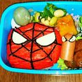 はるるんとゆうかママ's cooksnap of when they made キャラ弁☆まんまるスパイダーマンおにぎり.
