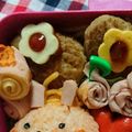 さとまま♬'s cooksnap of when they made ＊キャラ弁おかず＊　お花ハンバーグ.