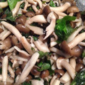 はる＊'s cooksnap of when they made しめじと大葉の塩炒め.