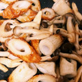 ★HIRORO★'s cooksnap of when they made しめじと竹輪の炒め物.