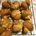Madomado☆☆'s cooksnap of when they made チーズとろウインナー入りパーティーパン♪.