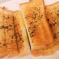 ちょねまに's cooksnap of when they made パン耳でおつまみ.