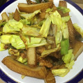 Kt♪'s cooksnap of when they made キャベツとさつま揚げの炒め物.
