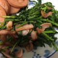 ポメちょん's cooksnap of when they made 春菊とベーコンのバター醤油炒め.