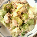 1000マイル's cooksnap of when they made レタスの大量消費に！豚肉とオイスター炒め.