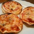 あねごんざ's cooksnap of when they made 餃子の皮pizza.