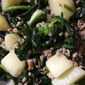 megu_mogu's cooksnap of when they made じゃがいもとほうれん草のひき肉炒め.