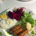サーフブレイド's cooksnap of when they made 簡単♡照りっ照り!照り焼きソーセージ丼.