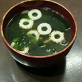 yukiyukin☆'s cooksnap of when they made 簡単♪ちくわとわかめのお吸い物.