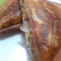 あやこ６１'s cooksnap of when they made サクットロッ★新たまねぎのホットサンド.