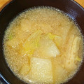 クックUL8OCM☆'s cooksnap of when they made 白菜と油揚げの味噌汁.