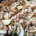 かよばぁ's cooksnap of when they made 簡単★豚肉と玉ねぎの生姜焼き.