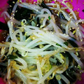 ぽ☆め's cooksnap of when they made 揚げ玉で「もやしとわかめのたぬき和え」.