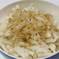 よんさいさ's cooksnap of when they made 梅こんぶ茶で簡単、大根浅漬け風サラダ.