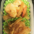 nishimo's cooksnap of when they made お弁当に小海老ときゃべつとエノキの塩炒め.