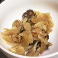 ゆーかか's cooksnap of when they made しめじと玉ねぎのマヨ炒め♪.