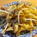 kawaramono's cooksnap of when they made 豚バラ肉とモヤシの生姜焼き風.
