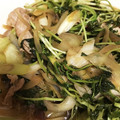 クックLZ7E8G☆'s cooksnap of when they made 豚こまと豆苗のオイスター炒め.