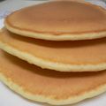 りえっぴぃ's cooksnap of when they made フワフワでゴメンね☆我が家のホットケーキ.