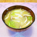 アイリッシュショコラ's cooksnap of when they made レタスと大根としめじの味噌汁.