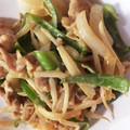 ななそう母's cooksnap of when they made 豚肉オイマヨ炒め☆～絹さや ・ 人参と～.