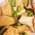 ＊にょにょん＊'s cooksnap of when they made エリンギと枝豆のガーリック炒め.