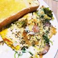 よぅちゃんヒロちゃん's cooksnap of when they made 家呑みにチーズと三つ葉でベーコンエッグ.
