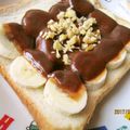 chako106HM's cooksnap of when they made スライス生チョコレートでバナナチョコパン.