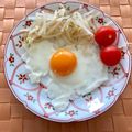 Susie845's cooksnap of when they made 絶品_φ(･_･目玉焼き.