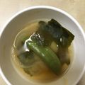 kijuhyt's cooksnap of when they made スナップえんどうと玉ねぎのお味噌汁♪.