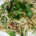 たかよっち♪'s cooksnap of when they made 我が家の定番「梅と水菜の和風パスタ」.