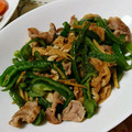 ma04tsu's cooksnap of when they made 豚肉とピーマン、油揚げの生姜焼き風.