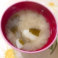 ゆーこリン♡'s cooksnap of when they made 旬★皮ごと【新じゃがとワカメの味噌汁】♪.