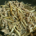 炊飯釜's cooksnap of when they made ゴボウと白滝と豚肉の炒め煮.