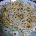 みー３２'s cooksnap of when they made もやしとふわふわ卵のぺペロン炒め.