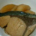 miyarobo's cooksnap of when they made 切り身で時短・簡単！染み染みぶり大根☆.