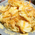 あぶらや６１６'s cooksnap of when they made 炭酸水でサクサク＊人参と玉ねぎのかき揚げ.