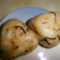 かたのさくら's cooksnap of when they made あげ玉と塩昆布のおにぎり.