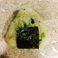 クックTW2DMK☆'s cooksnap of when they made 受験生の夜食に！ 豆苗としらすのおむすび.