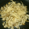 ひろ∞ひろ's cooksnap of when they made しめじと玉ねぎのマヨ炒め♪.