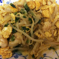 dai8's cooksnap of when they made カリカリ鶏皮ともやしのカレー炒め.