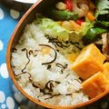 yukanosuke's cooksnap of when they made サクサク☆塩昆布おにぎり.