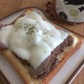 肉とか肉とか's cooksnap of when they made リメイク！残りローストビーフトースト.