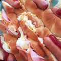 noriko912's cooksnap of when they made 簡単☆ロールパンのハム＆チーズのサンド.