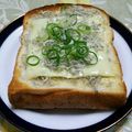nyangomama's cooksnap of when they made しらすトースト.