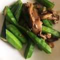 yymoc26's cooksnap of when they made オクラと舞茸のバター醤油炒め！！.
