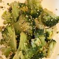 ヨッチこ's cooksnap of when they made 【幼児食１歳頃～】ブロッコリーのごま和え.