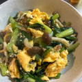 nayurinoまま's cooksnap of when they made 子供の苦手克服☆小松菜としめじの卵炒め.