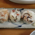i_yokan's cooksnap of when they made 簡単で旨い！♥塩こぶと鰹節のおにぎり♥.